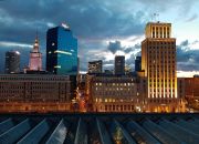 The Prudential (pictured right) was a statement that Warsaw had returned to the world map. Photo: PAP//Andrzej Rybczyński 