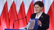 Premier Beata Szydło powiedziała, że projekty przedstawiane przez rząd i PiS wynikają z oczekiwań Polaków (fot. PAP/Radek Pietruszka)