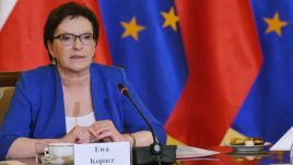 Premier Ewa Kopacz na spotkaniu ws. problemu uchodźców (fot. PAP/Radek Pietruszka)