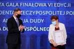 Prezydent RP Andrzej Duda (L) oraz działaczka społeczna Bronisława Kufel-Włodek (P)  (fot. PAP/Leszek Szymański)