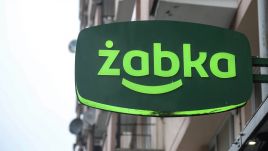 Żabka says it plans to grow by 1,000 stores a year in Poland and Hungary. Photo: PAP/Wojciech Olkuśnik