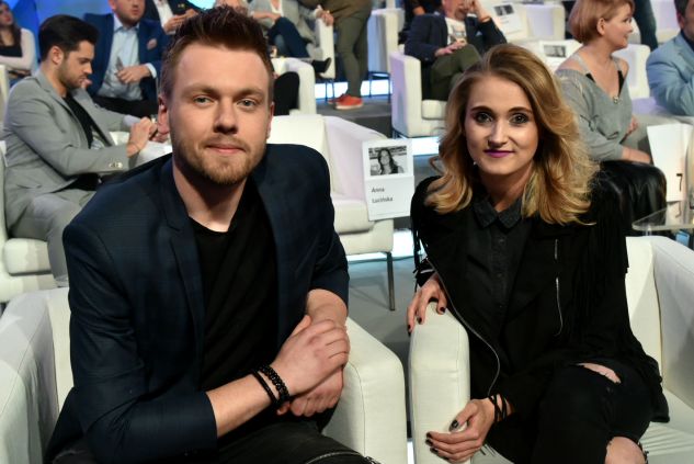 Michał Grobelny i Jagoda Kret z „The Voice of Poland” uznali pytania za dosyć trudne (fot. TVP/I. Sobieszczuk)