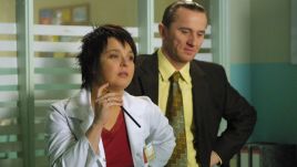 Edyta Jungowska i Paweł Wilczak w roli siostry Bożenki i Mareczka (fot. TVP)