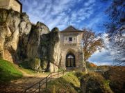 The Castle’s Gate still guards the entrance. Photo Paweł Głowacki via zpppn.pl 