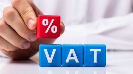Według projektu, obniżenie VAT na żywność i napoje ma się przełożyć na spadek dochodów do budżetu o ok. 2,92 mld zł (fot. Shutterstock/Andrey_Popov)