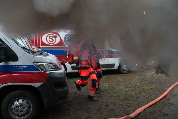 A chwilę później… w kamienicy dojdzie do eksplozji! Co wydarzy się dalej?  Emisja odcinka numer 180 już 28 lutego, punktualnie o godz. 21:45… Zobacz koniecznie!