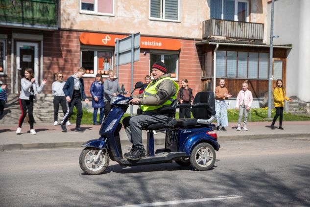 Z okazji Międzynarodowego Dnia Tańca w Niemenczynie odbył się FlashMob, fot. TVP Wilno/Eva Przychodska