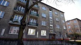 Ustawa zakładała m.in. zakaz reprywatyzacji budynków z lokatorami (fot. PAP/Marcin Obara)