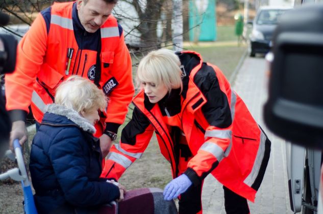 Tymczasem Góra przyjmie do pracy nową lekarkę: Annę Reiter. I od razu poprosi Wiktora, by ocenił jej pracę. A pani dr będzie miała pecha, bo jedna z jej pacjentek okaże się… nauczycielką Banacha z liceum. – Co to był za łobuz, mówię pani… A w szkole tylko cały czas: „Banach! Banach!”…