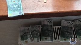 Police found fake bank notes drying on a radiator at the home of a counterfeiter who wanted to ‘impress friends’ with his wealth. Photo: Wałbrzych Police