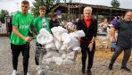 Polish footballers pitch in to battle floods