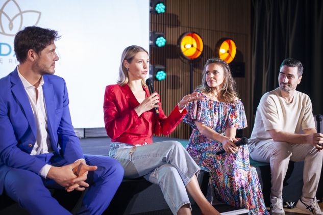 Mikołaj Roznerski, Julia Kamińska, Edyta Herbuś, Jan Kliment podczas konferencji "Badaj się regularnie" fot. Ewa Kalinowska