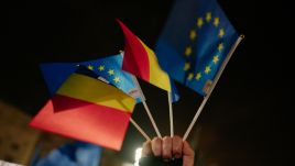 Romania’s Pro-EU parties have formed an alliance in an effort to sideline the extreme right. Photo: Andrei Pungovschi/Getty Images