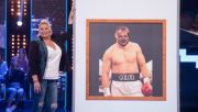 Jakub Wieczorek miał okazję poczuć się jak gwiazda boksu (fot. TVP)