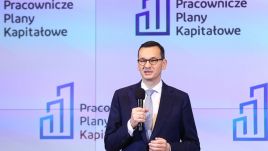 Premier Mateusz Morawiecki podczas konferencji dotyczącej Pracowniczych Planów Kapitałowych (fot. PAP/Rafał Guz)