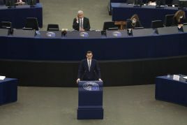 Debata w PE: Morawiecki i von der Leyen w sprawie wartości UE, fot. PAP/Albert Zawada