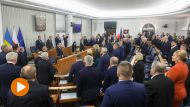 Senatorowie na sali plenarnej wyższej izby parlamentu w Warszawie (fot.arch. PAP/Tomasz Gzell)
