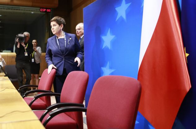 Polskę reprezentuje premier Beata Szydło (fot. PAP/EPA/OLIVIER HOSLET)