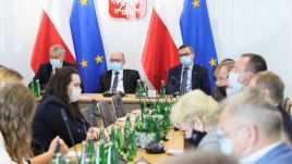 Posiedzenie sejmowej komisji (fot. PAP/Leszek Szymański)