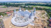 Some have called it “Gargamel's House”, “Shrek’s Castle”, and “a monument to megalomania”. Photo: Facebook / Hotel Cztery Wieże