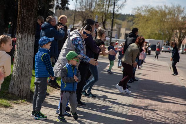 Z okazji Międzynarodowego Dnia Tańca w Niemenczynie odbył się FlashMob, fot. TVP Wilno/Eva Przychodska