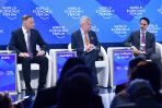 Prezydent Andrzej Duda (L), minister spraw zagranicznych Finlandii Pekka Haavisto (C) i minister spraw zagranicznych Arabii Saudyjskiej książe Faisal bin Farhan Al Saud (P) podczas panelu dyskusyjnego WEF Geopolitical Outlook w trakcie Światowego Forum Ekonomicznego w Davos (fot. PAP/Radek Pietruszka)