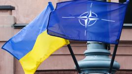 A Western diplomat told the Financial Times that ceding land to gain NATO membership may be the “only game in town” for Kyiv. Photo: Jakub Porzycki/NurPhoto/Getty Images.