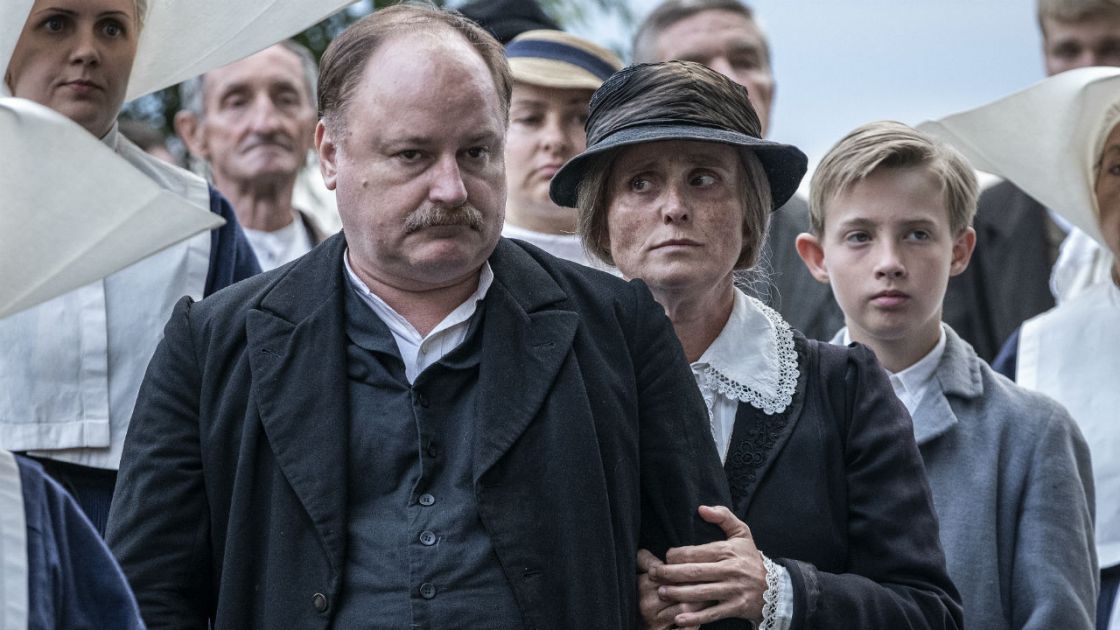 Stulecie Winnych Sezon 1 Odcinek 1 Stulecie Winnych: odc. 1 - serial telewizyjny, Oglądaj na TVP VOD