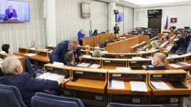 Senat będzie m.in. głosował nad wyborem Lidii Staroń na Rzecznika Praw Obywatelskich (fot. PAP/Leszek Szymański)
