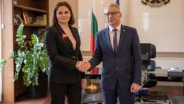 Belarusian opposition leader Svyatlana Tsikhanouskaya (L) and Bulgarian Prime Minister Nikolai Denkov. Photo: Sviatlana Tsikhanouskaya/ X