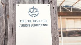 Trybunał Sprawiedliwości UE postanowił, że Polska ma natychmiast zawiesić przepisy dot. Izby Dyscyplinarnej SN (fot. Shutterstock/frantic00)