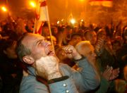 Демонстрация сторонников грузинской оппозиции в Тбилиси. 22 ноября 2003 года. Фото: Reuters / Reuters / Forum