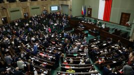 Posłowie odrzucili projekt ustawy liberalizujący przepisy aborcyjne (fot. PAP/Rafał Guz)