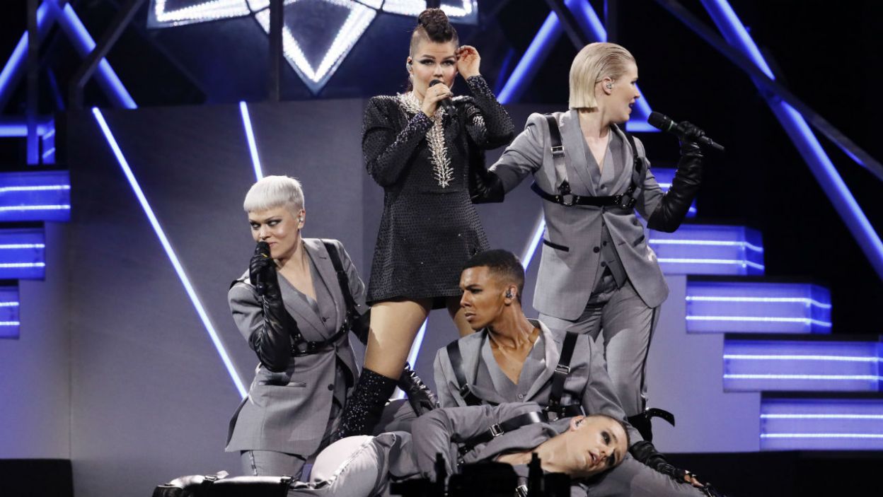 Saara Aalto to jedna z najpopularniejszych fińskich artystek. Wykonanie utwóru „Monsters” było bardzo widowiskowe! (fot. Andreas Putting/eurovision.pl)