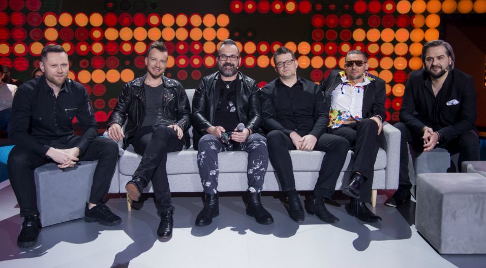 Po 11 latach, na kanapę programu „Szansa na sukces” powraca zespół Feel z Piotrem Kupuchą na czele! (fot. TVP)