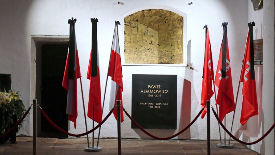 Miejsce gdzie zostanie pochowana urna z prochami prezydenta Gdańska Pawła Adamowicza w kaplicy świętego Marcina w Bazylice Mariackiej (fot. PAP/Adam Warżawa)