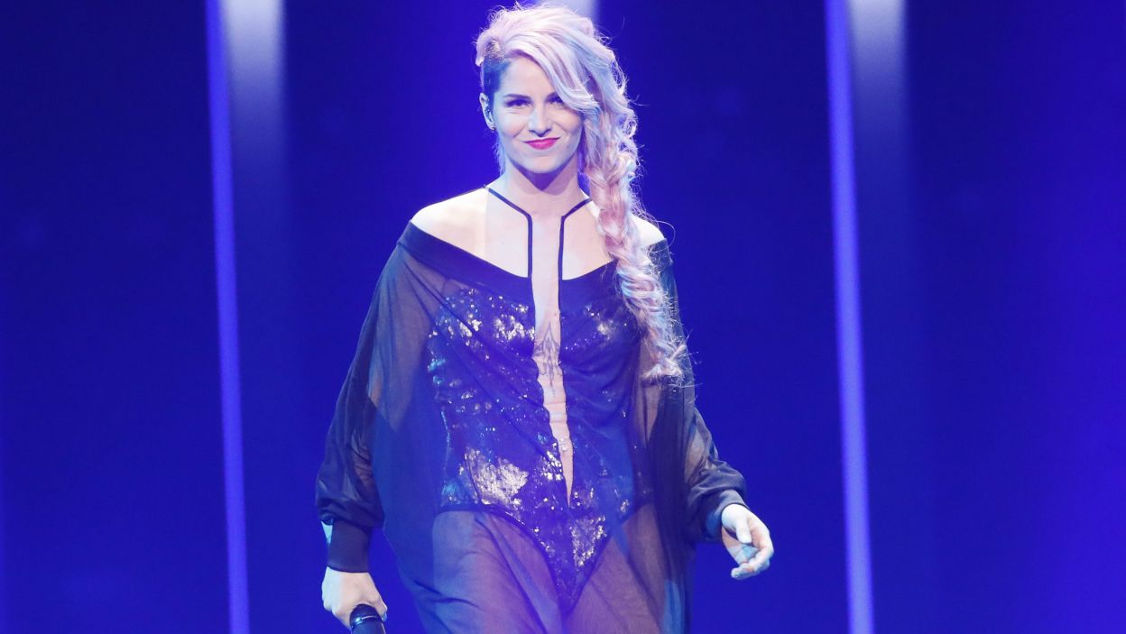 Lea Sirk i jej niezwykle taneczna piosenka „Hvala, ne!” zagwarantowała Słowenii występ w finale! Artystka podbiła serca publiczności (fot. Andres Putting/eurovision.pl)
