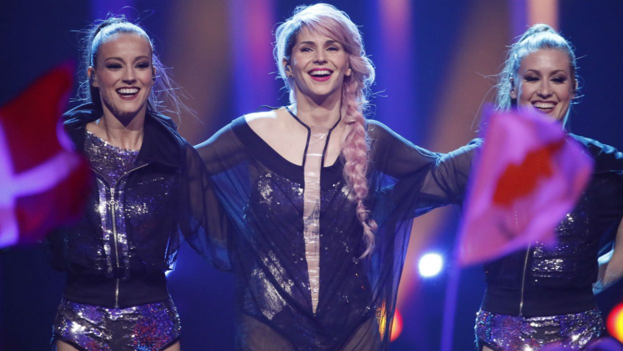 Reprezentantka Słowenii wykonała utwór, który z łatwością wpada w ucho. Czy Europa pokochała „Hvala, ne”? (fot. Andres Putting/eurovision.tv)
