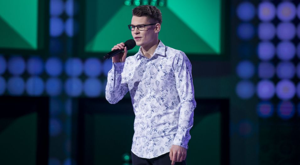 Na koniec programu Damian Kolasiński wykonał utwór „Nie chcę cię obchodzić” (fot. J. Bogacz/TVP)