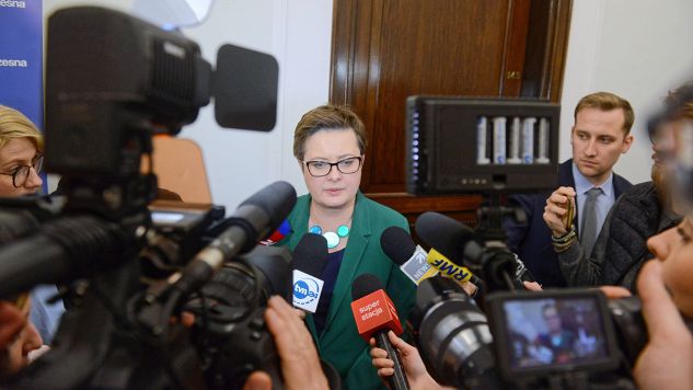 Przewodnicząca Nowoczesnej Katarzyna Lubnauer podczas konferencji prasowej w Sejmie (fot. PAP/Jakub Kamiński)