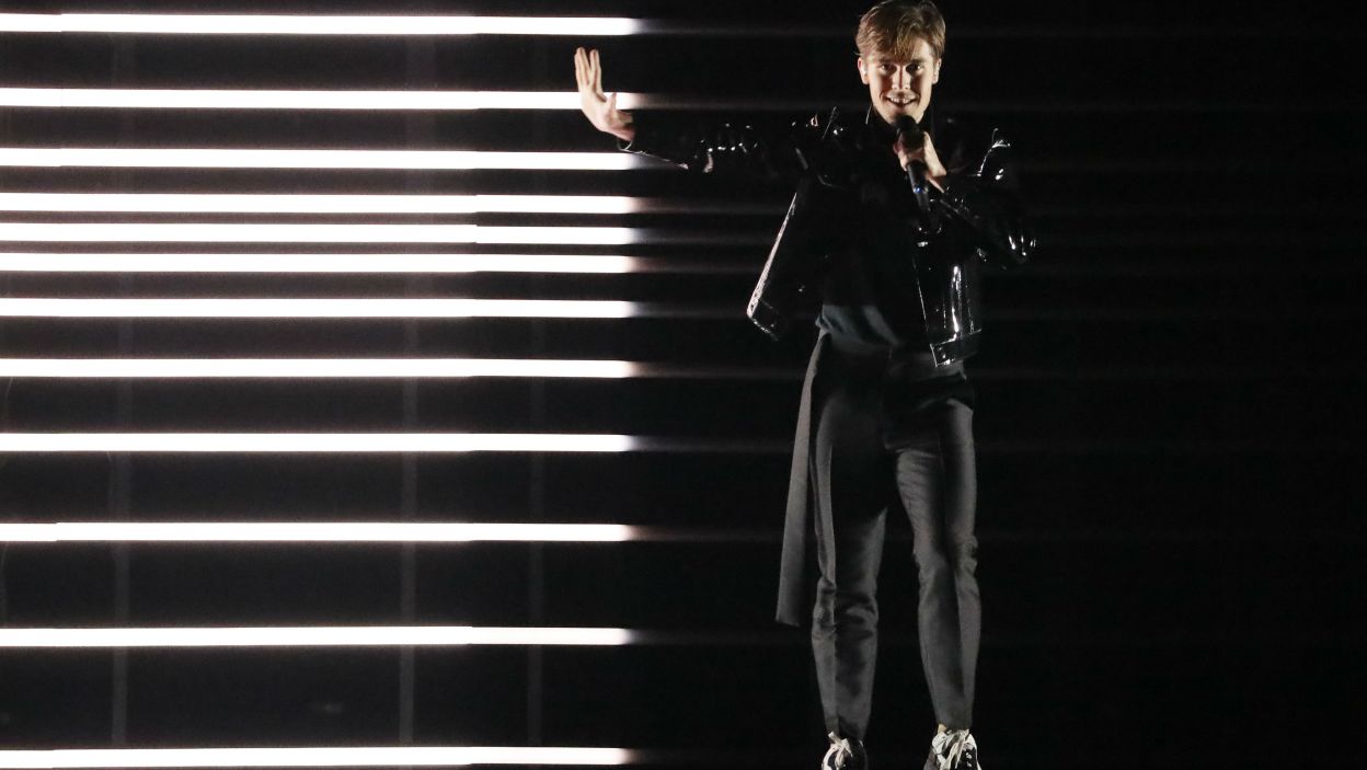 Benjamin Ingrosso wyśpiewał i wytańczył dla Szwecji miejsce w finale. W końcu tytuł utworu „Dance You Off” zobowiązuje! (fot. Andres Putting/eurovision.pl)