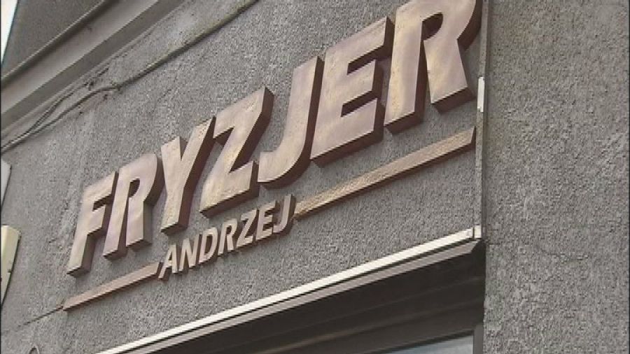 Historia Fryzurą Pisana O Najstarszym Zakładzie Fryzjerskim W